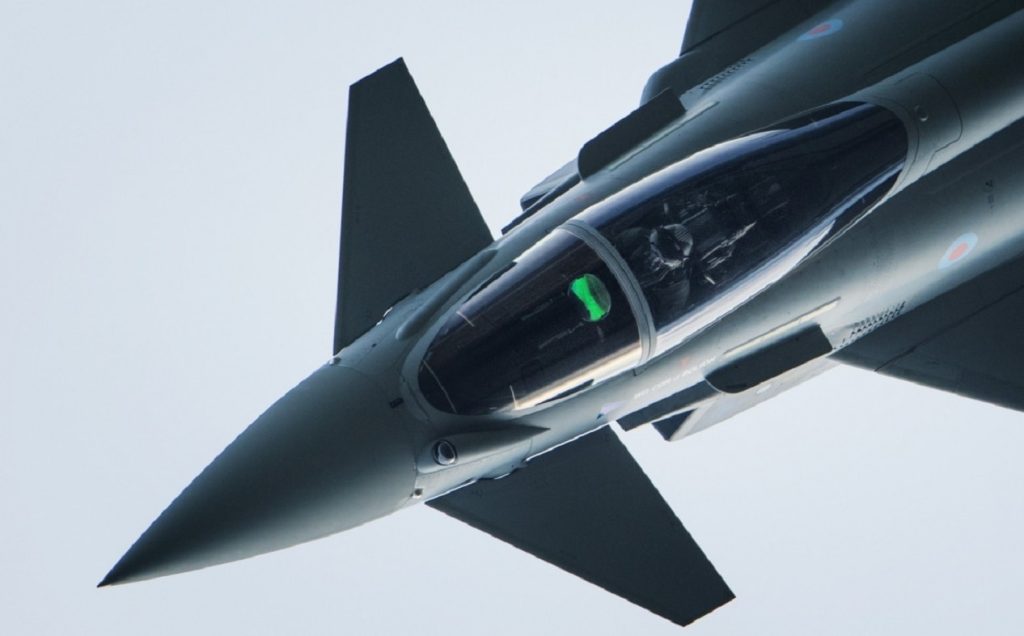 Deathmatch: Eurofighter Typhoon vs. Stealth F-22 Raptor (Who Wins?)