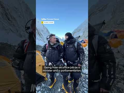 Minister uses military know-how to climb Everest ⛰️