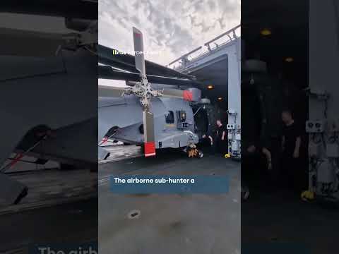 Sub-hunter Merlin Mk2 in a squeeze🚁