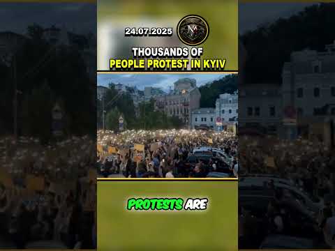 🏳️ KYIV PROTESTS: THOUSANDS CHANT SHAME OVER ANTI-CORRUPTION VOTE #russia #ukraine #shorts