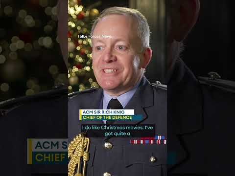 What do military bosses watch on Christmas Day?🎄