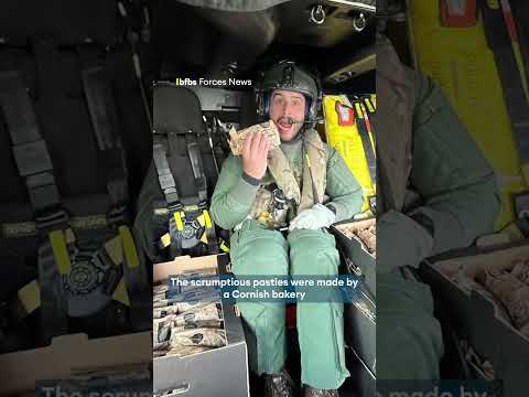 Taste of home for crew of HMS Dauntless🥟